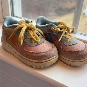 Nike Kids Multicolor Sneakers - Pink, Yellow & Gray